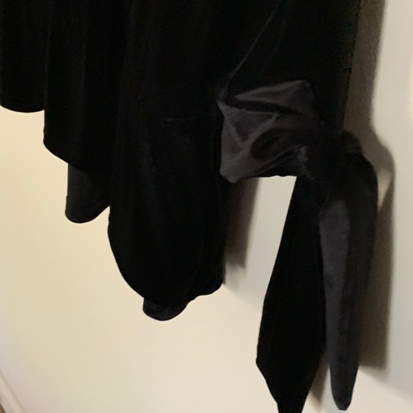 Halogen Black velvet blouse - Picture 5 of 5